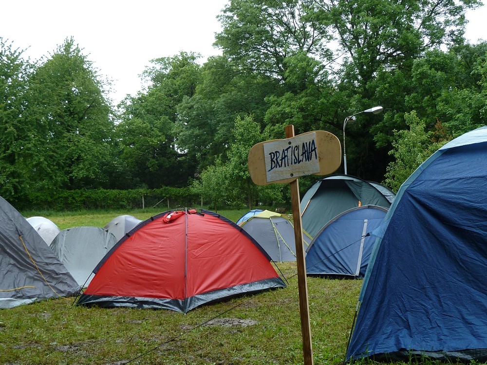 ...dúfali sme, že budeme spať v stanoch...