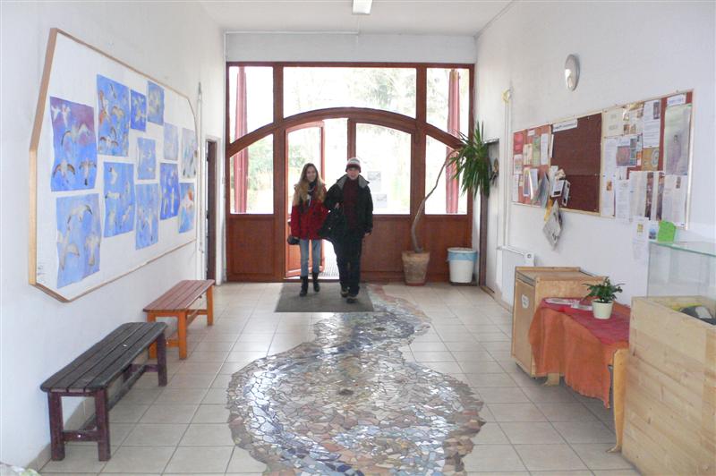 Do školy majú prístup len deviataci.