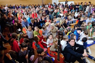 ...viac by sa nás sem už nezmestilo...