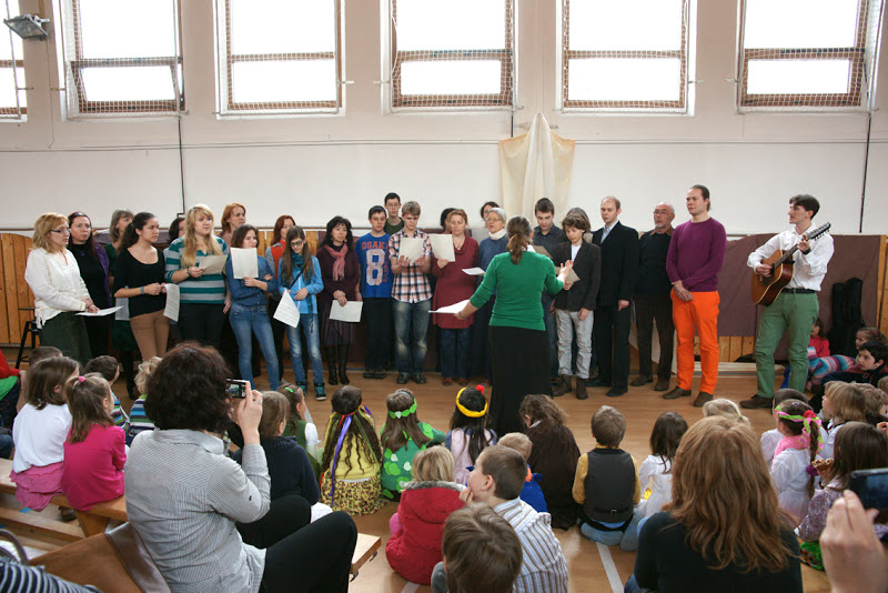 deviataci spolu s učiteľmi